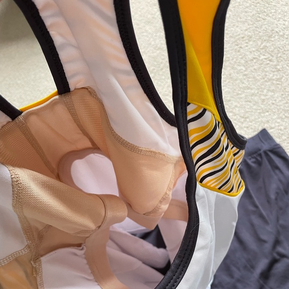 Tail Tennis Outfit - Picture 4 of 7